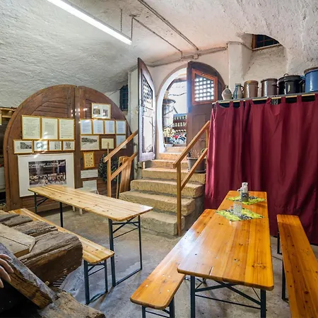 Zum Torkelhaus Konukevi