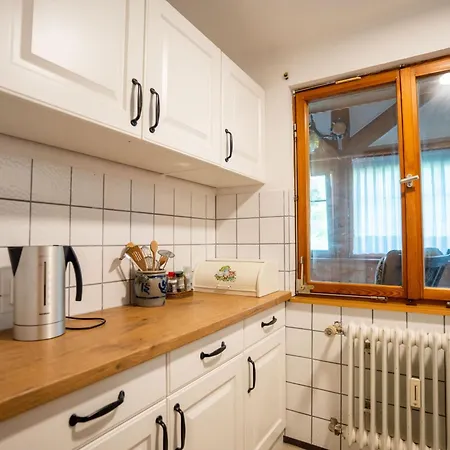 Konukevi Zum Torkelhaus 3*