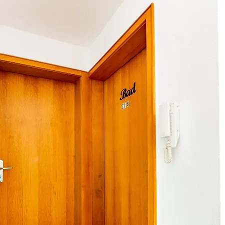 Konukevi Zum Torkelhaus 3*