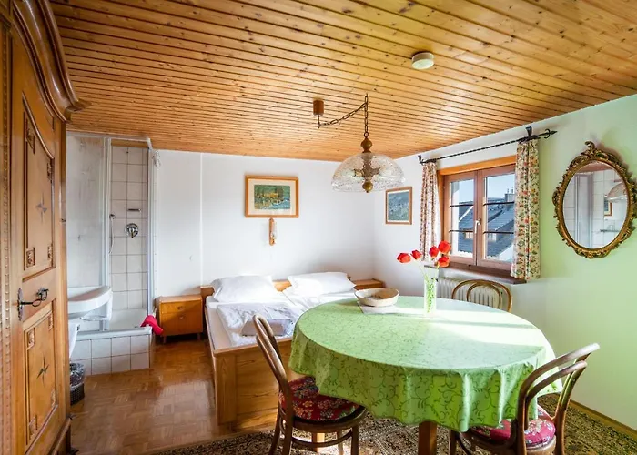 Πανσιόν Zum Torkelhaus *